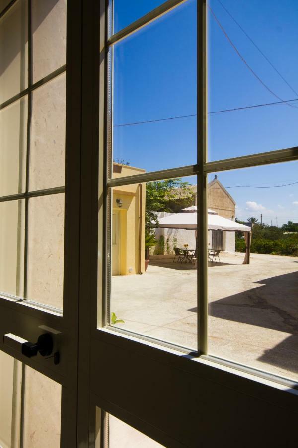 B&B Isole Dello Stagnone Бирджи-Векки Экстерьер фото