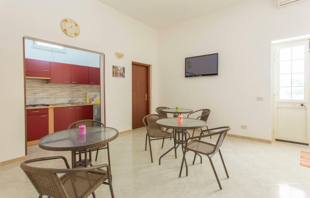 B&B Isole Dello Stagnone Бирджи-Векки Экстерьер фото